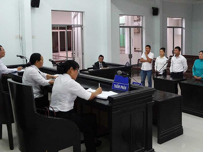 Không đăng ký kết hôn, được chồng nhưng mất… đất