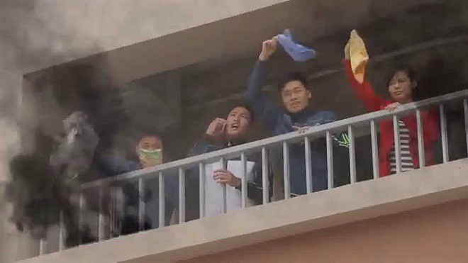 Cháy chung cư cao tầng: Những kĩ năng thoát hiểm không thể không biết