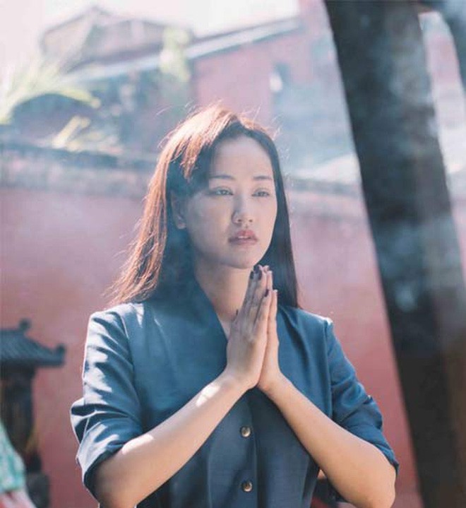 Những mỹ nhân showbiz Việt sau khi khuấy banh dư luận lại tìm về chốn nhà chùa thanh tịnh Những mỹ nhân showbiz Việt sau khi khuấy banh dư luận lại tìm về chốn nhà chùa thanh tịnh