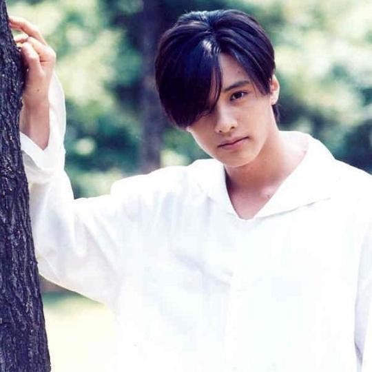 Won Bin: Chàng trai tỉnh lẻ với tuổi thơ cơ cực trở thành thánh sống được bao người săn đón bỗng dưng ở ẩn gần cả thập kỉ