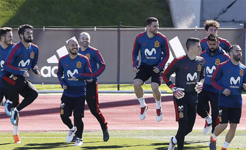 Real thay Barca, trở thành xương sống mới của tuyển Tây Ban Nha