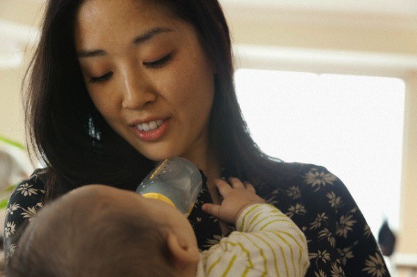 Mỗi lần ôm con vào viện là tôi lại hận bố chồng