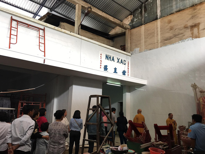 Quặn lòng chứng kiến cảnh người thân nhận thi thể nữ Bí thư phường Nguyễn Thái Bình về chùa an táng