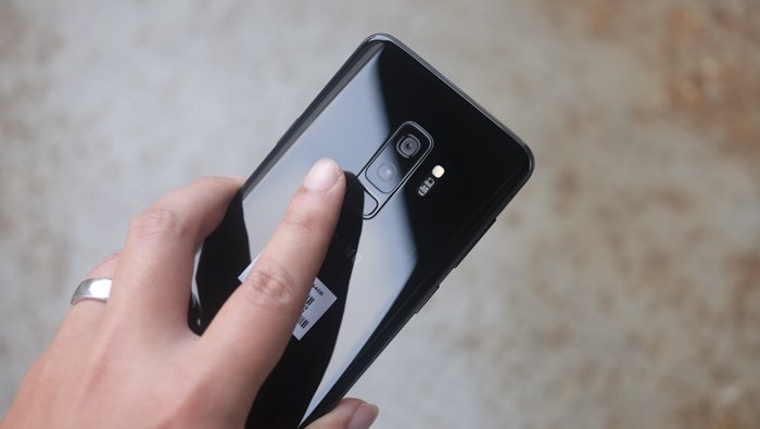 Hét giá ngàn đô, linh kiện Galaxy S9+ chỉ 8,6 triệu đồng