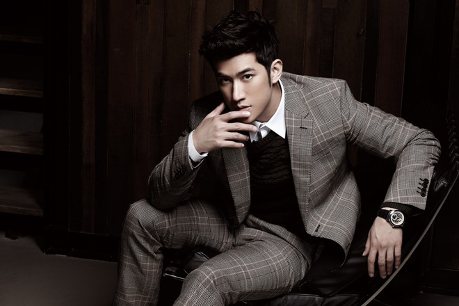 Bạn gái kém 20 tuổi và đang mang bầu 6 tháng của Lê Minh bị tố là kẻ đào mỏ