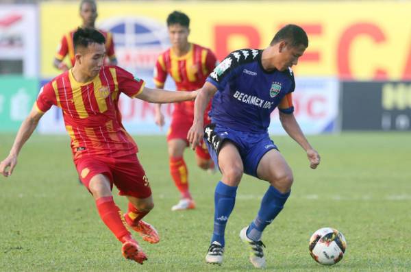 Tuyển Việt Nam: Bí ẩn sau 500 phút tịt ngòi của Công Phượng