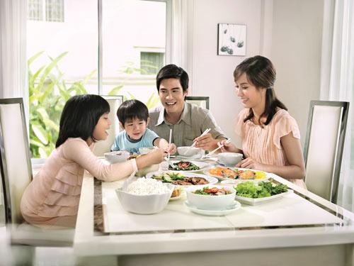 Tưởng vợ ở nhà trông con là nhàn nhã, rớt nước mắt khi đọc lá đơn vợ để lại
