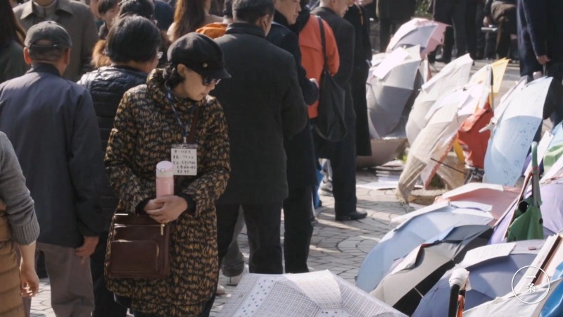 Theo chân cô gái độc thân thâm nhập chợ chồng ở TQ