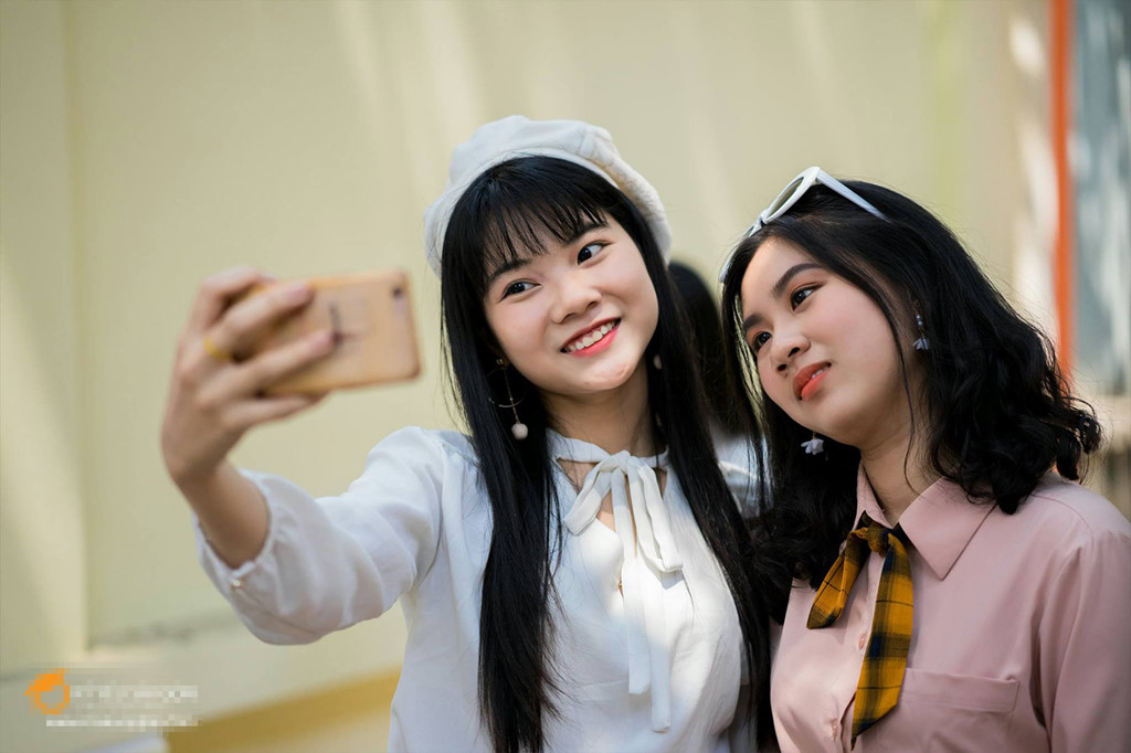 Ảnh kỷ yếu phong cách Tháng năm rực rỡ của 10X Sài Gòn