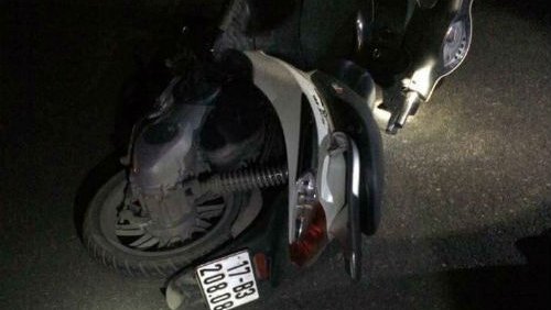 Chạy xe máy qua cầu bị dây cáp cứa cổ chết thương tâm