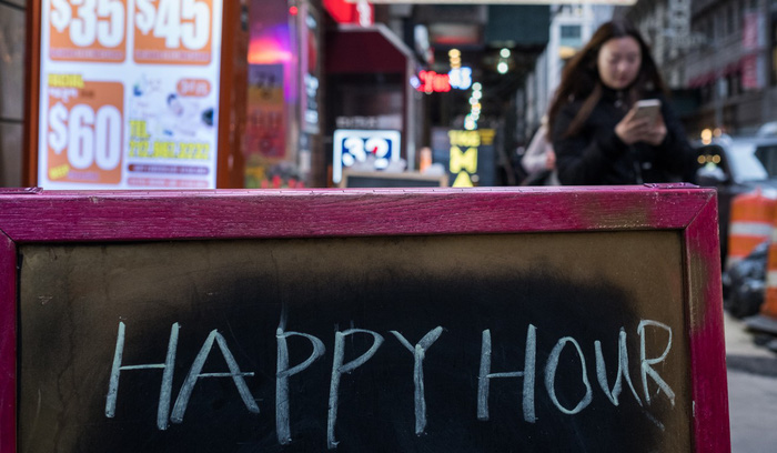 Từ phẫu thuật thẩm mỹ đến đường bán dâm ở Hàn Quốc