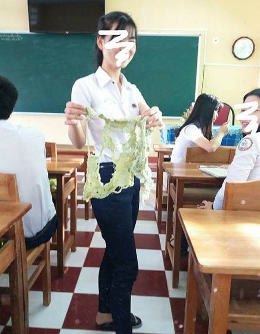 Học sinh, sinh viên thi nhau khoe những chiếc giẻ lau bảng sống hết mình đến giây cuối cùng