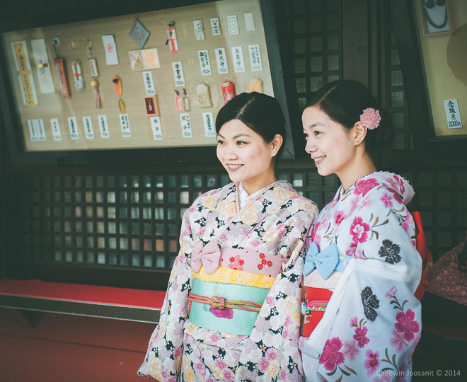 Để vạt phải đè lên vạt trái, Mỹ Tâm bị cho là mặc kimono theo kiểu của người đã khuất trong MV mới Để vạt phải đè lên vạt trái, Mỹ Tâm bị cho là mặc kimono theo kiểu của người đã khuất trong MV mới