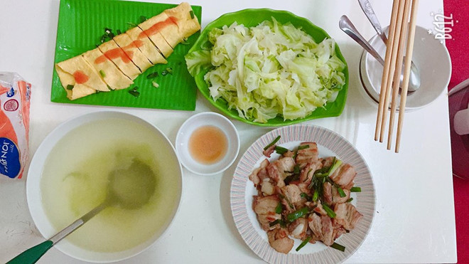 Chàng trai bị trêu là con gái vì phòng trọ quá sạch đẹp Chàng trai bị trêu là con gái vì phòng trọ quá sạch đẹp