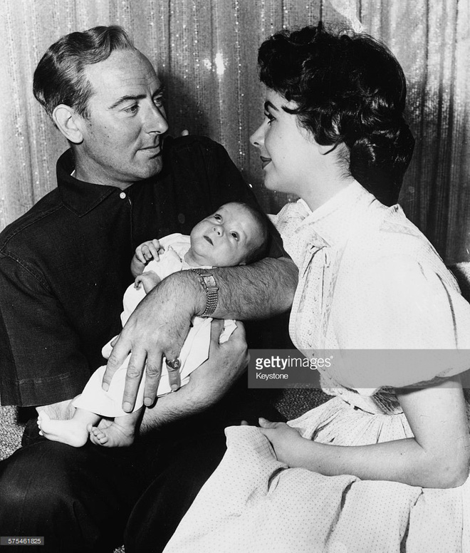 Người thứ 3 gây tranh cãi nhất lịch sử Hollywood: 2 lần giật chồng, 8 lần kết hôn nhưng cô đơn khi về già