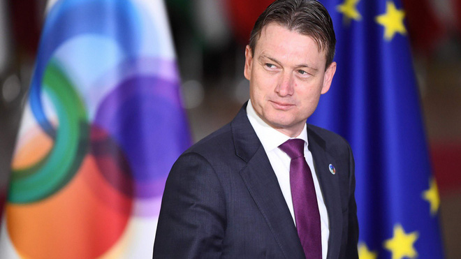 Khi thế hệ trẻ của Nga không chọn iPhone, mà chọn Putin