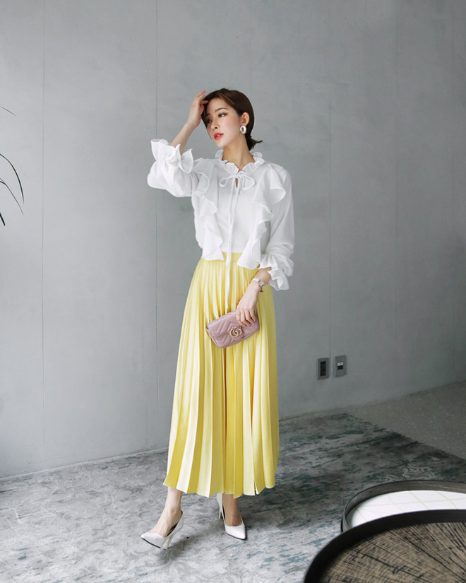 Cần gì đầu tư cầu kỳ, chân váy dài chính là bảo bối hợp cả thời trang lẫn thời tiết dành cho nàng công sở