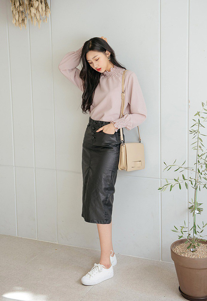 Cần gì đầu tư cầu kỳ, chân váy dài chính là bảo bối hợp cả thời trang lẫn thời tiết dành cho nàng công sở