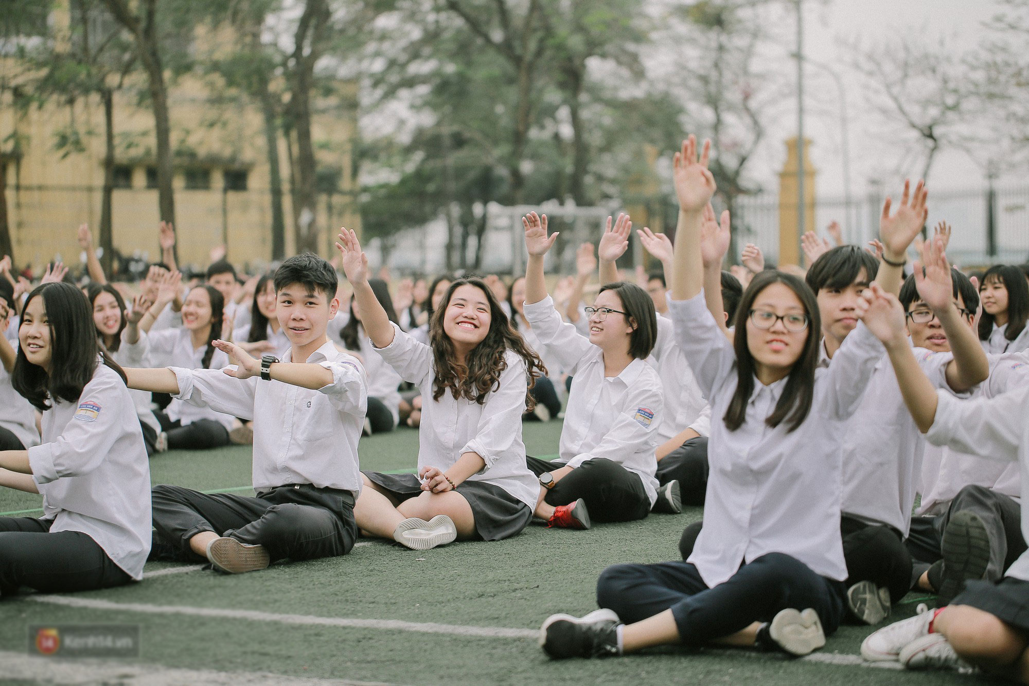 Teen Chu Văn An rạng rỡ ngày xếp chữ chia tay tuổi học trò Teen Chu Văn An rạng rỡ ngày xếp chữ chia tay tuổi học trò