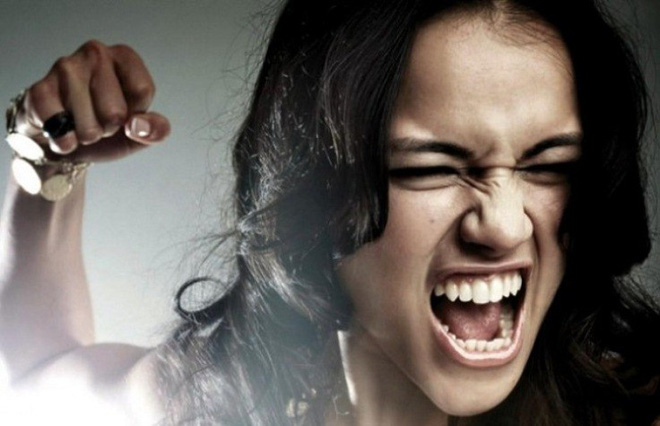 Cách ứng xử thông minh của đàn bà khi biết chồng ngoại tình