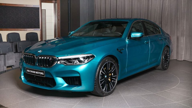 Siêu sedan cỡ trung BMW M5 giá bán từ 2,3 tỷ đồng Siêu sedan cỡ trung BMW M5 giá bán từ 2,3 tỷ đồng