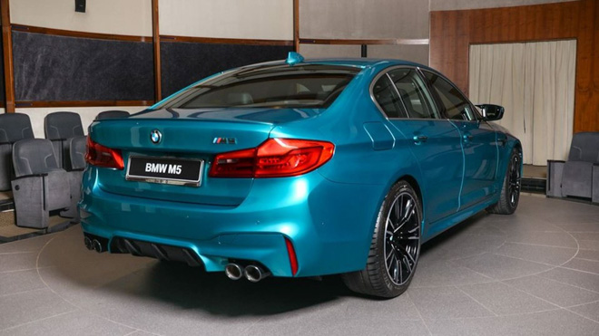 Siêu sedan cỡ trung BMW M5 giá bán từ 2,3 tỷ đồng Siêu sedan cỡ trung BMW M5 giá bán từ 2,3 tỷ đồng