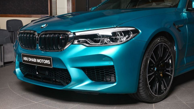 Siêu sedan cỡ trung BMW M5 giá bán từ 2,3 tỷ đồng Siêu sedan cỡ trung BMW M5 giá bán từ 2,3 tỷ đồng