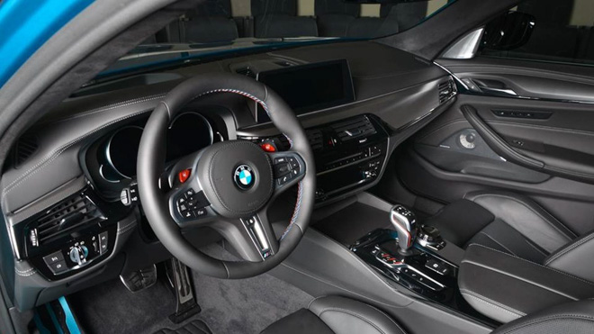 Siêu sedan cỡ trung BMW M5 giá bán từ 2,3 tỷ đồng Siêu sedan cỡ trung BMW M5 giá bán từ 2,3 tỷ đồng