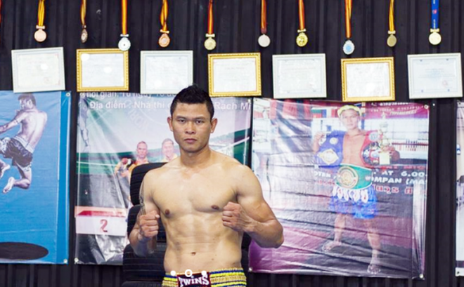 Khiêu khích ‘Vua’ Kickboxing Việt Nam, thanh niên Bình Định bị đấm 1 phát ngất xỉu 15 phút