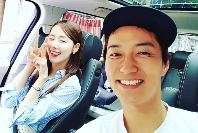 Hôn nhân ngập tiếng cười của mỹ nhân Gia đình đá quý