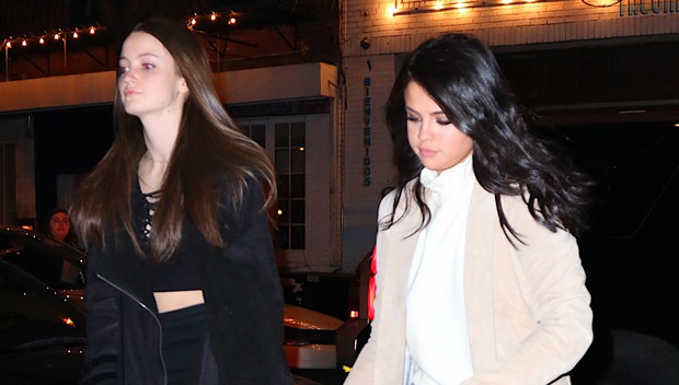 Selena Gomez vui vẻ tiệc tùng không mấy quan tâm tới chuyện Justin Bieber qua đêm cùng gái lạ Selena Gomez vui vẻ tiệc tùng không mấy quan tâm tới chuyện Justin Bieber qua đêm cùng gái lạ