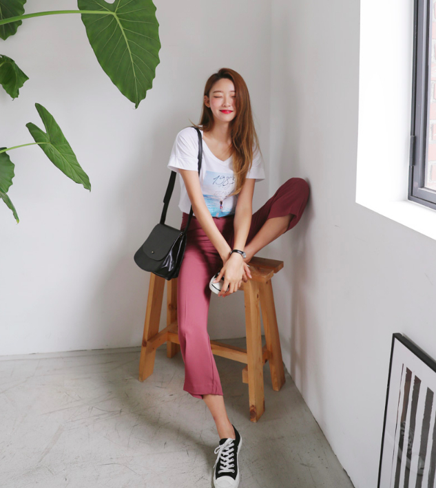 Đây chính là lý do vì sao quần vải đang dần chiếm chỗ của quần jeans trong tủ đồ của các nàng Đây chính là lý do vì sao quần vải đang dần chiếm chỗ của quần jeans trong tủ đồ của các nàng