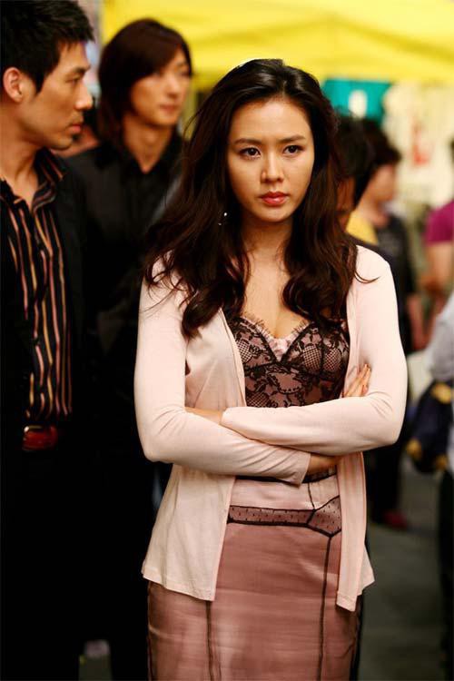 Son Ye Jin sau gần 20 năm: Khi tắc kè hoa trở lại làm ngọc nữ ngọt ngào
