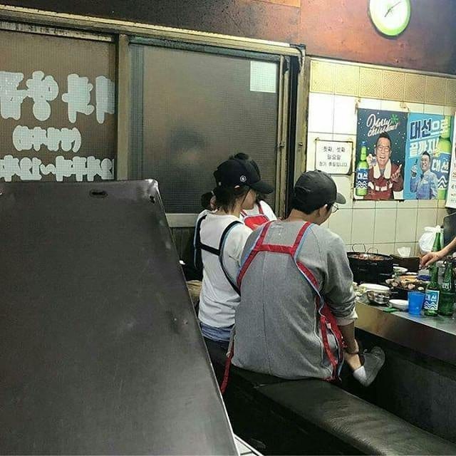 Ngọt ngào như cặp đôi Song Song: Vợ đến Busan dự sự kiện, chồng nhất quyết đi cùng để hẹn hò