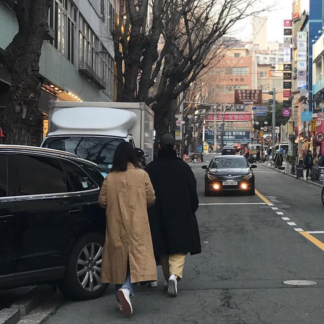 Ngọt ngào như cặp đôi Song Song: Vợ đến Busan dự sự kiện, chồng nhất quyết đi cùng để hẹn hò