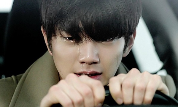 Khi dọn dẹp những thỏi son của vợ, vô tình tôi phát hiện ra một bí mật chấn động