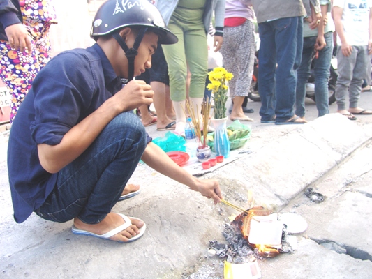 Vụ cháy chung cư:Quặn lòng đưa 3 người một gia đình về nơi an nghỉ