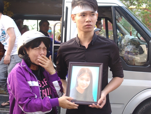 Vụ cháy chung cư:Quặn lòng đưa 3 người một gia đình về nơi an nghỉ