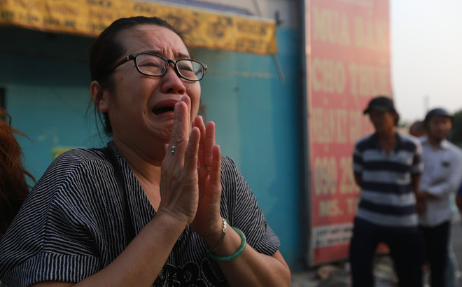 Vụ cháy chung cư Carina khiến 13 người chết: Thăm nhà lần cuối đi con ơi