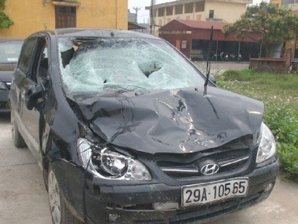 Đâm trúng 4 học sinh đang đi bộ, lái xe bỏ trốn: Chủ tịch xã xác nhận xe