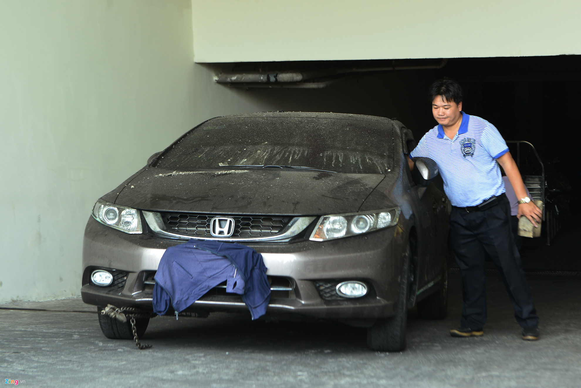 Video ảnh: Hàng trăm xe máy chất đống sau vụ cháy chung cư Carina Plaza