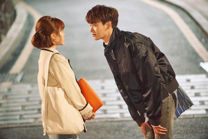 Bị bạn trai mắng chỉ vì lùn mà vẫn mặc váy, cô gái khiến dân mạng ức chế sôi sục