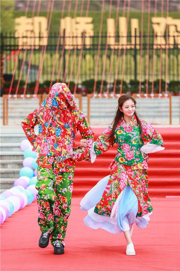 An Dĩ Hiên rạng rỡ xuất hiện sau tin đồn cấp cứu do mang thai ngoài tử cung