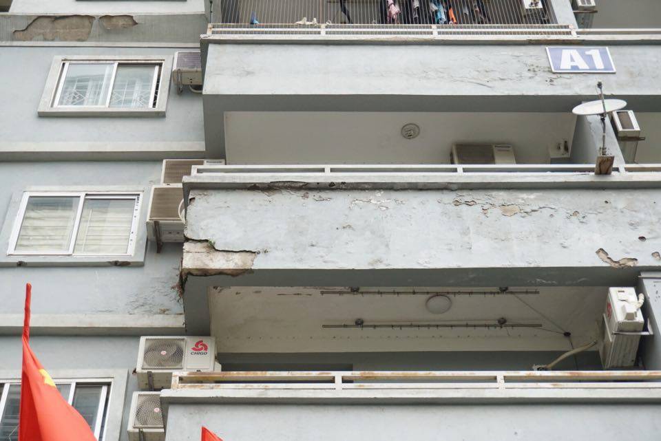 Vụ cháy chung cư ở Mỹ Đình: Không có chuông báo cháy, hai cụ già chạy bộ từ tầng 11 xuống đất