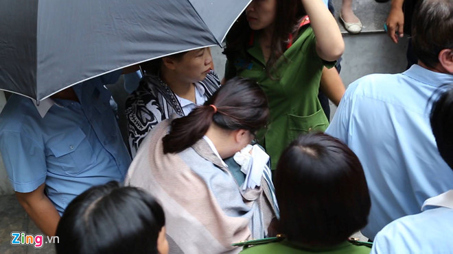 Những sóng gió dồn dập xảy ra tại Eximbank