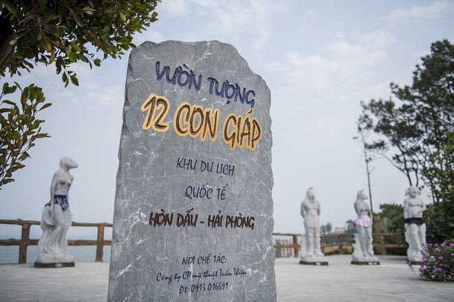 Cận cảnh dàn tượng 12 con giáp khỏa thân gây tranh cãi ở Đồ Sơn