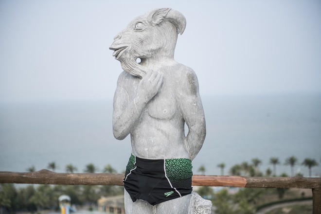 Cận cảnh dàn tượng 12 con giáp khỏa thân gây tranh cãi ở Đồ Sơn