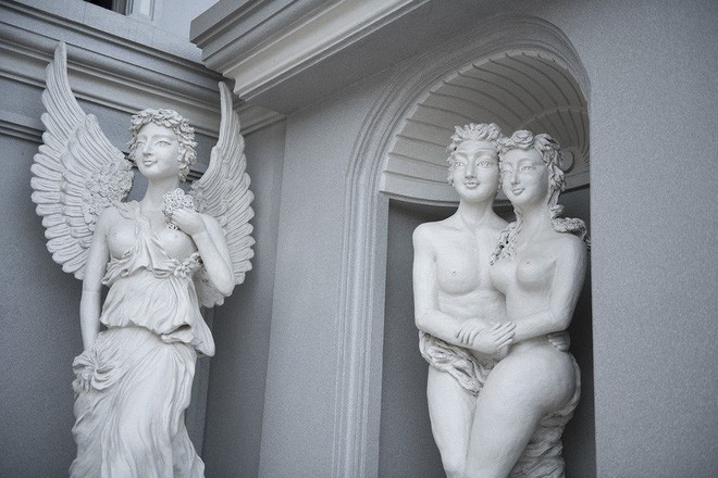 Cận cảnh dàn tượng 12 con giáp khỏa thân gây tranh cãi ở Đồ Sơn