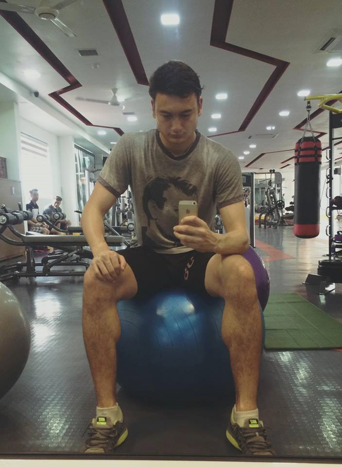 Không phải Tiến Dũng, hội chị em hiện tìm kiếm thủ thành Đặng Văn Lâm