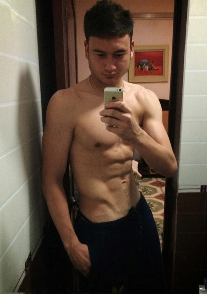 Không phải Tiến Dũng, hội chị em hiện tìm kiếm thủ thành Đặng Văn Lâm